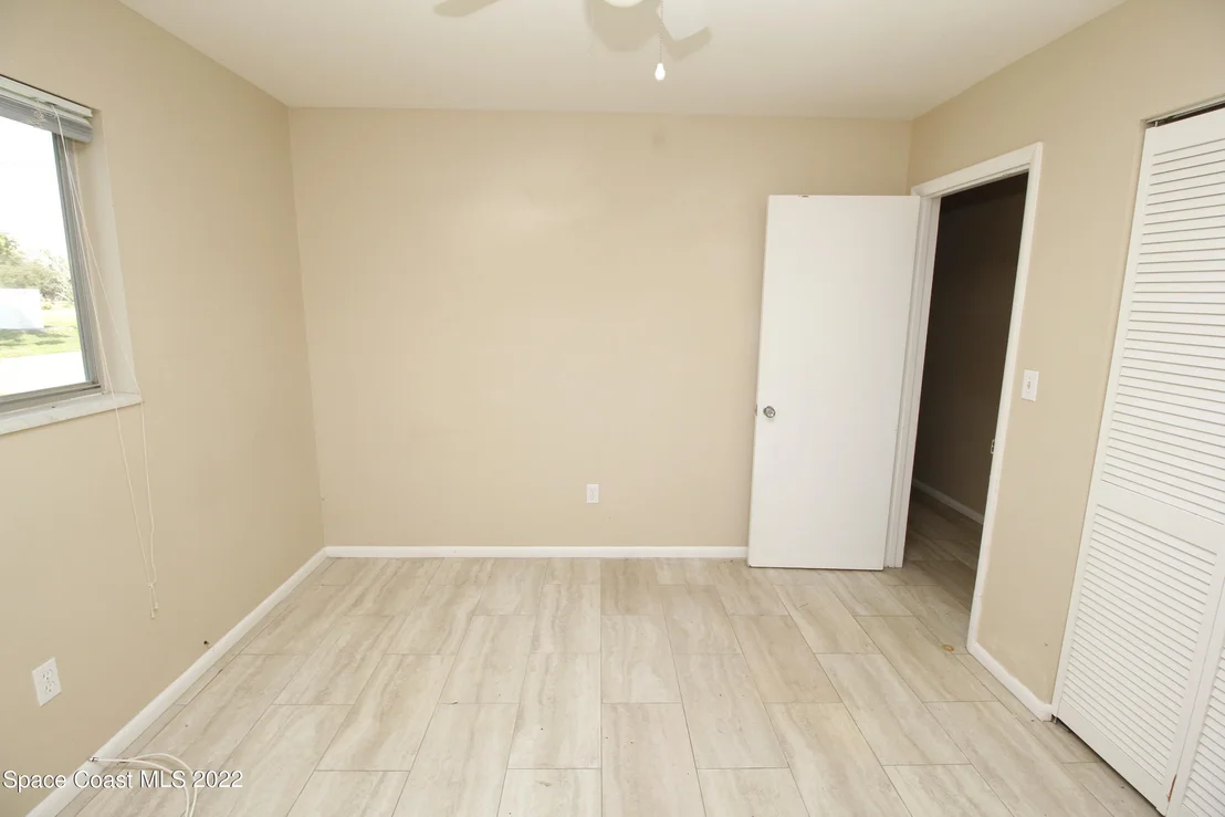 Photo of 949 Jersey Lane NE