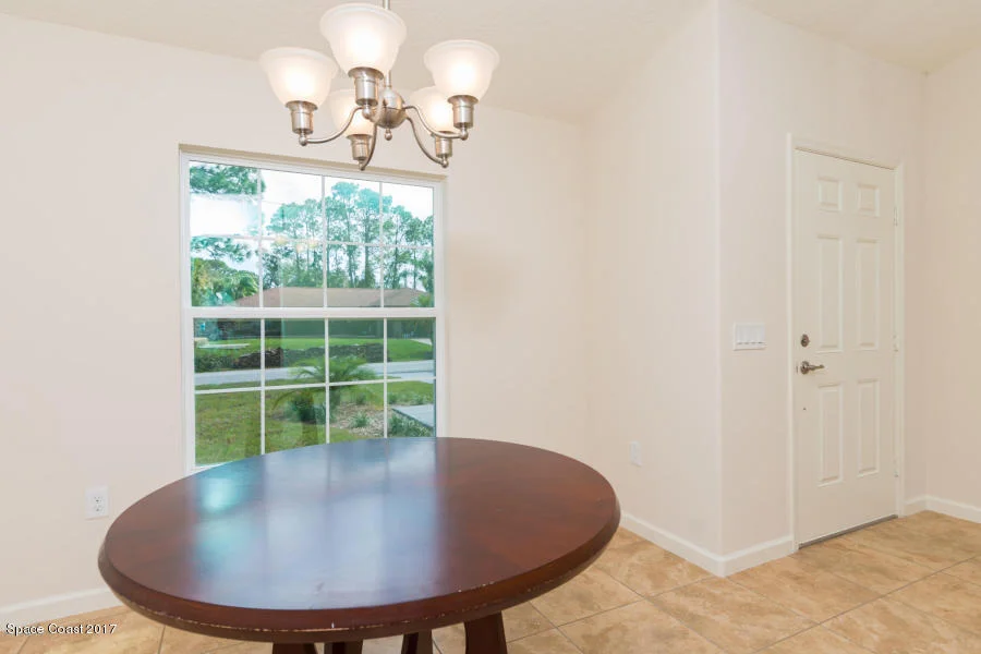 Photo of 5170 Holden Road