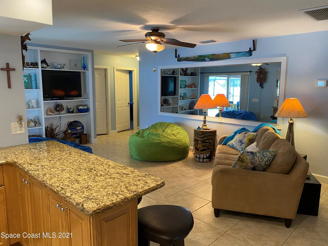 Photo of 445 Hamlin Avenue