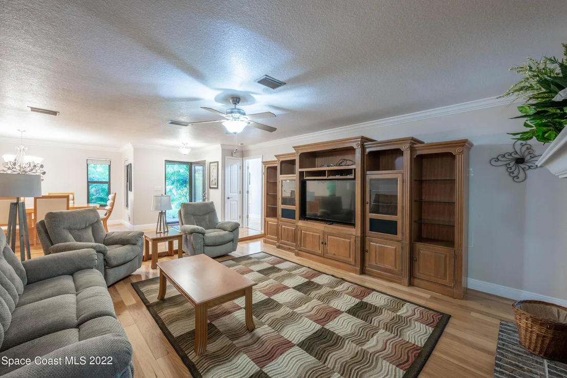 Photo of 6691 Towhee Drive