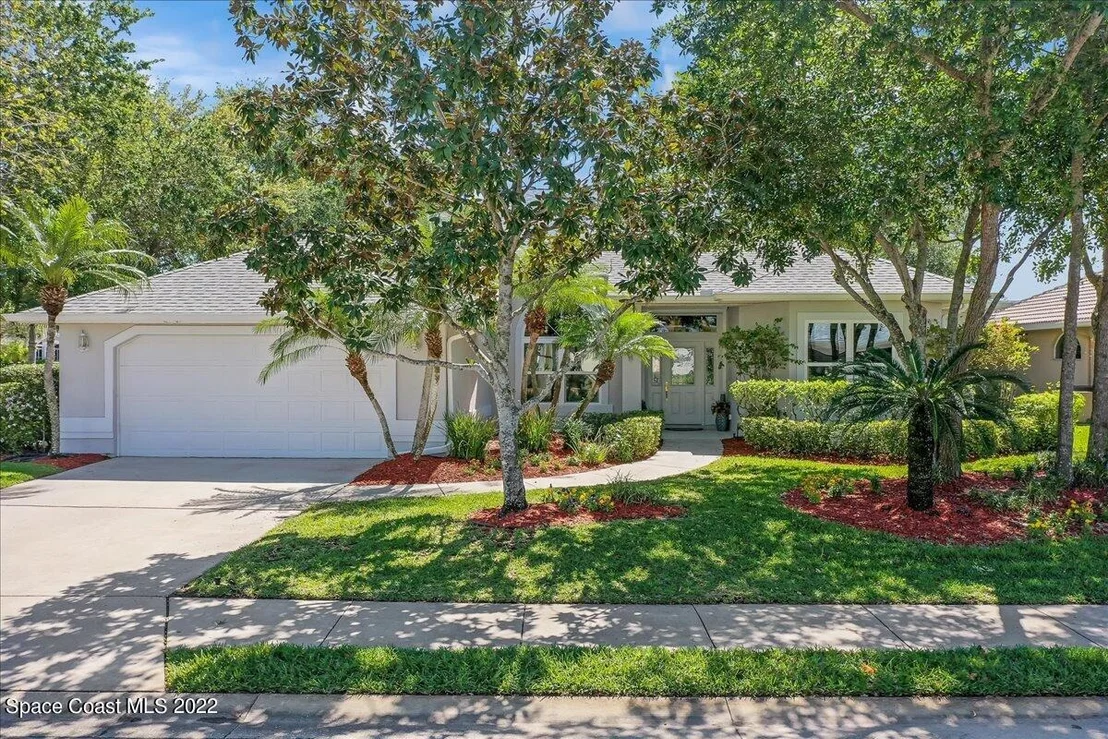 Photo of 1001 Fieldstone Drive