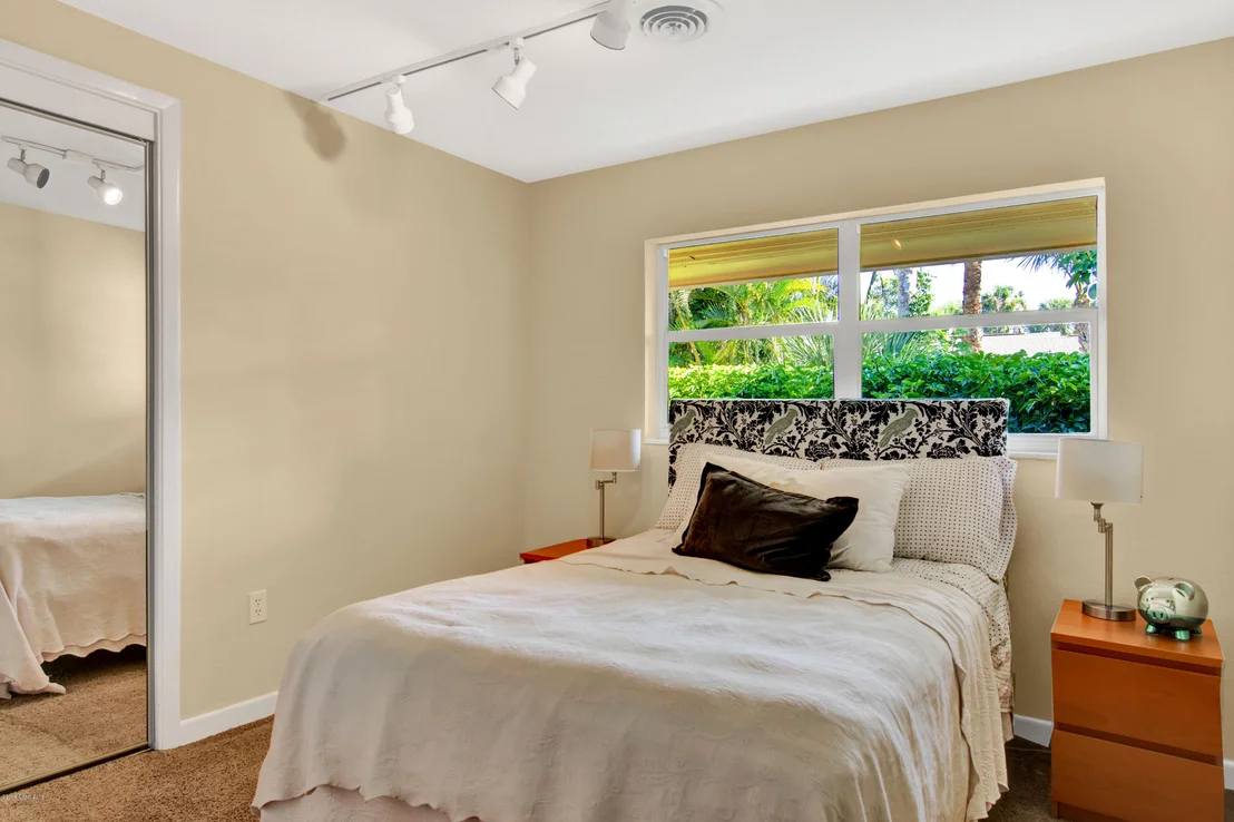 Photo of 413 Sunset Boulevard