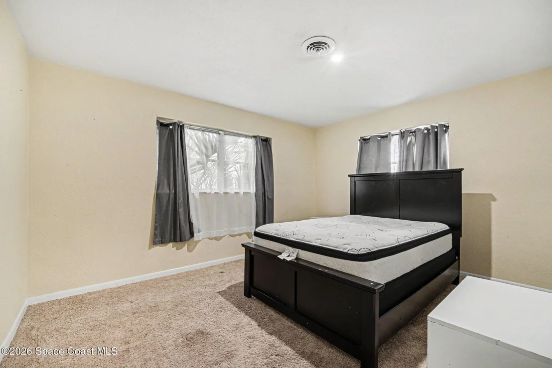 Photo of 2425 Heritage Drive