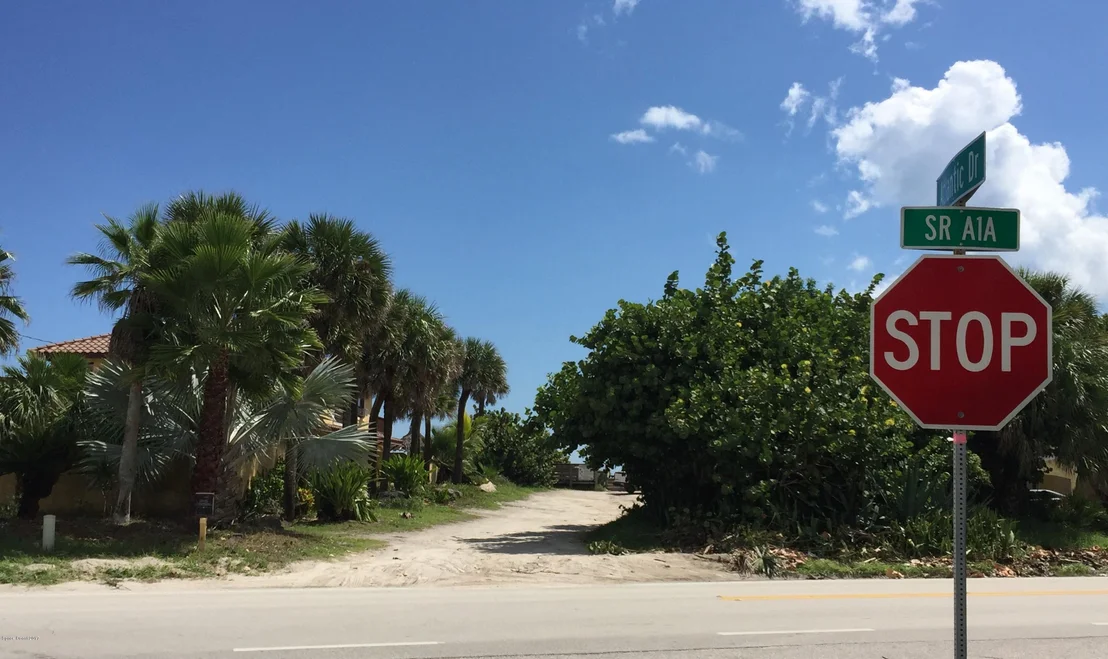 Photo of 175 River Drive