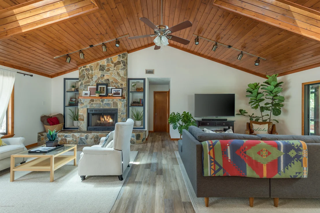 Photo of 420 Pine Tree Drive