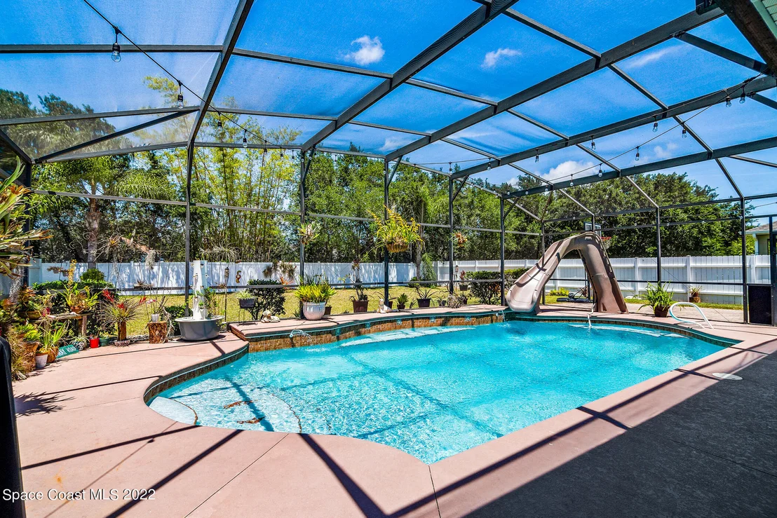 Photo of 1700 Bridgeport Circle