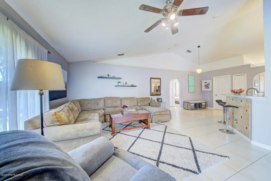 Photo of 2380 High Ridge Road