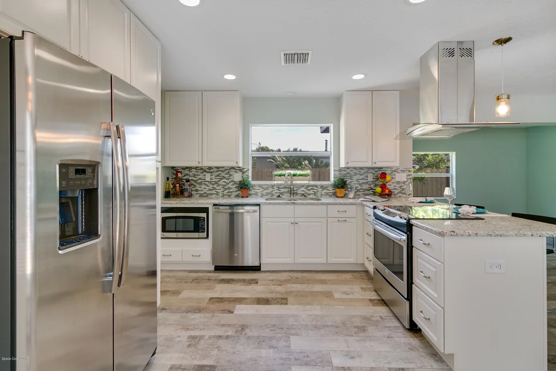 Photo of 100 Pelican Drive