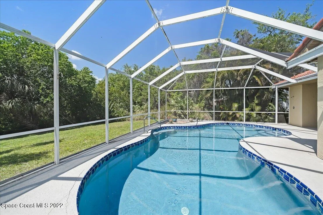 Photo of 4620 Canard Road