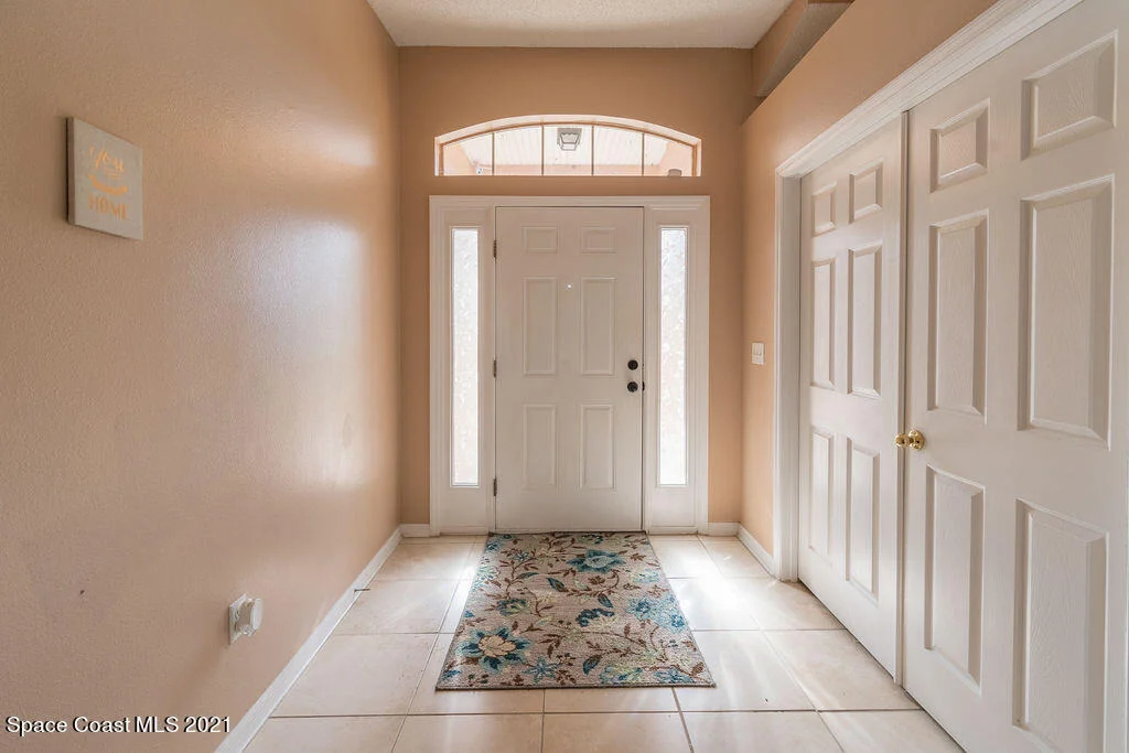 Photo of 2440 Bridgeport Circle