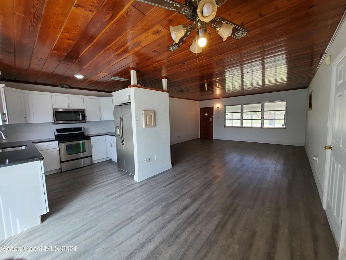 Photo of 2511 Vernon Drive NE