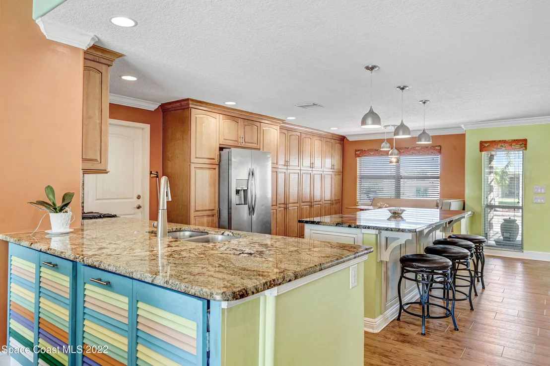 Photo of 414 Thrush Drive