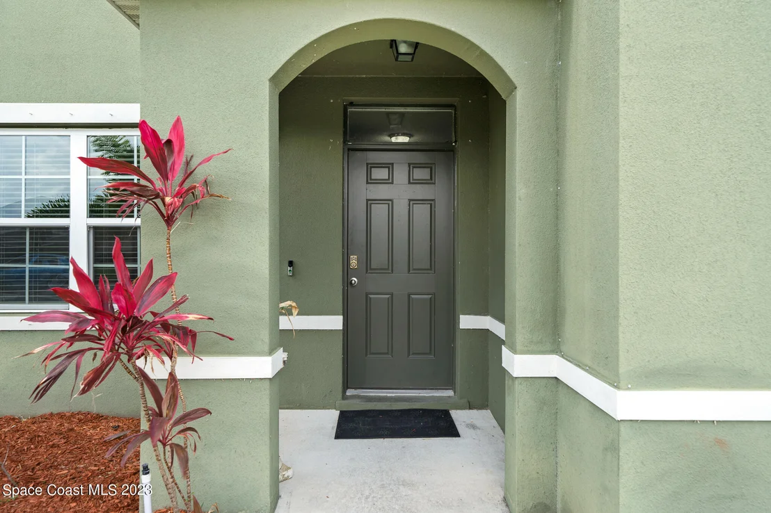 Photo of 215 Sorrento Drive