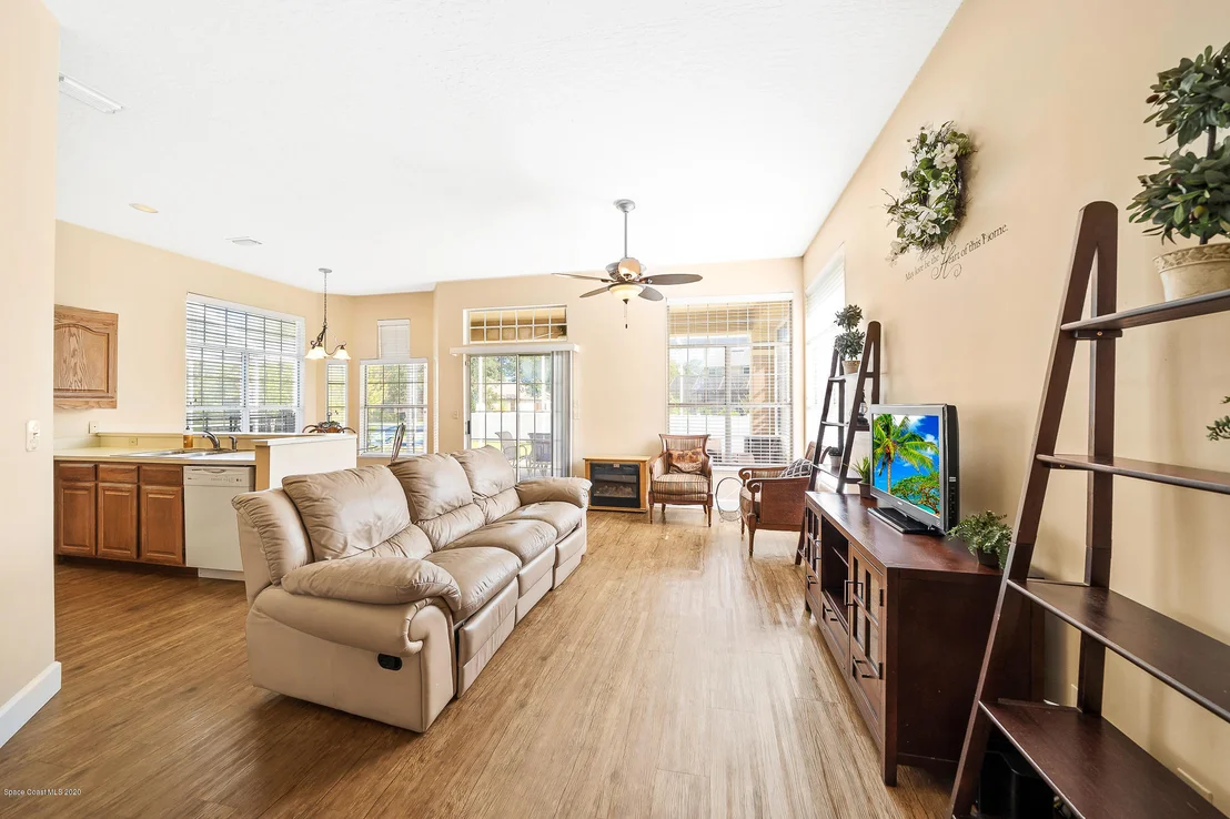 Photo of 4355 Canard Road