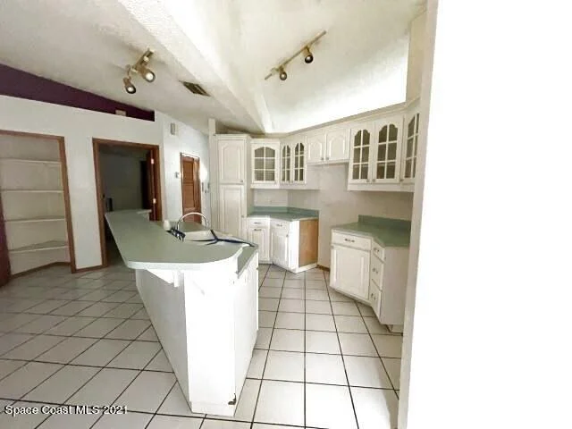 Photo of 2885 Kingston Lane