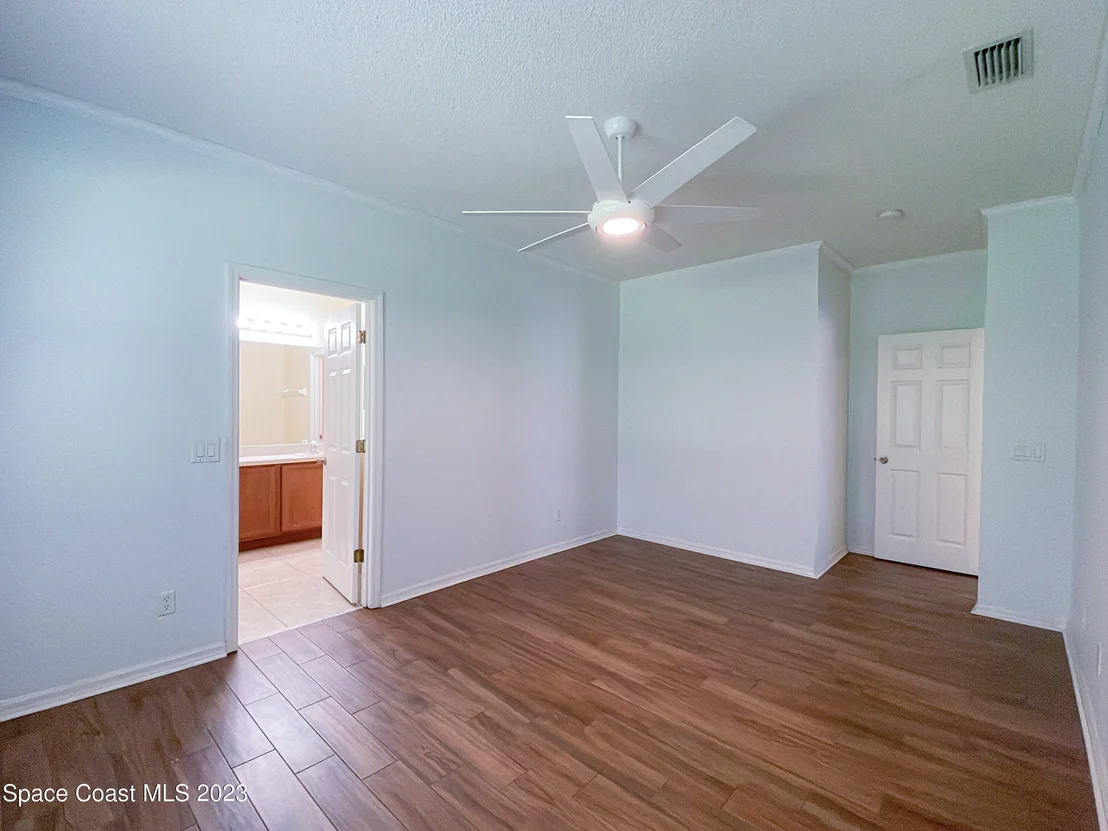 Photo of 978 Riviera Point Drive