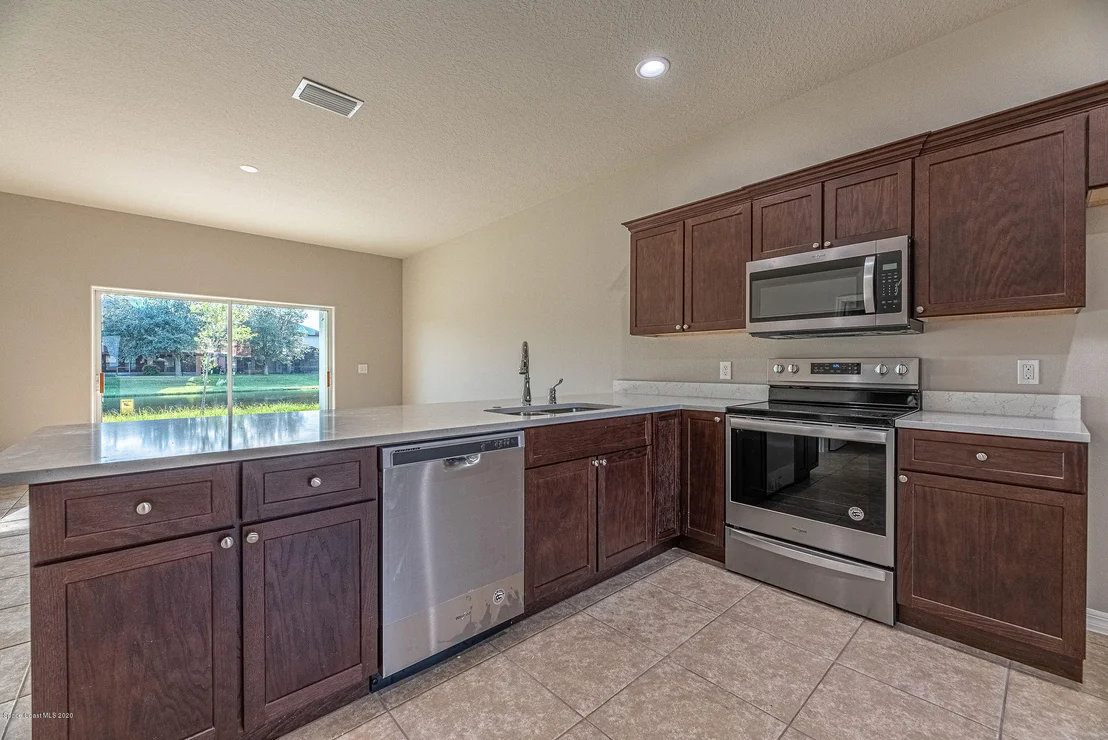 Photo of 475 Dryden Circle