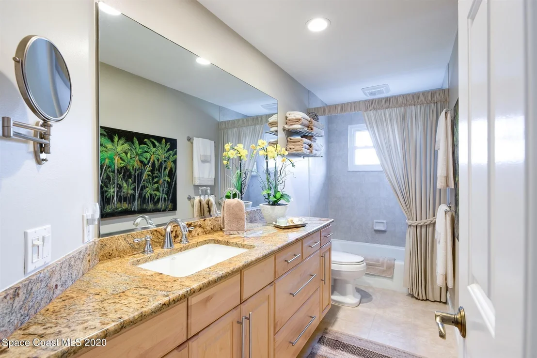 Photo of 569 Hummingbird Drive