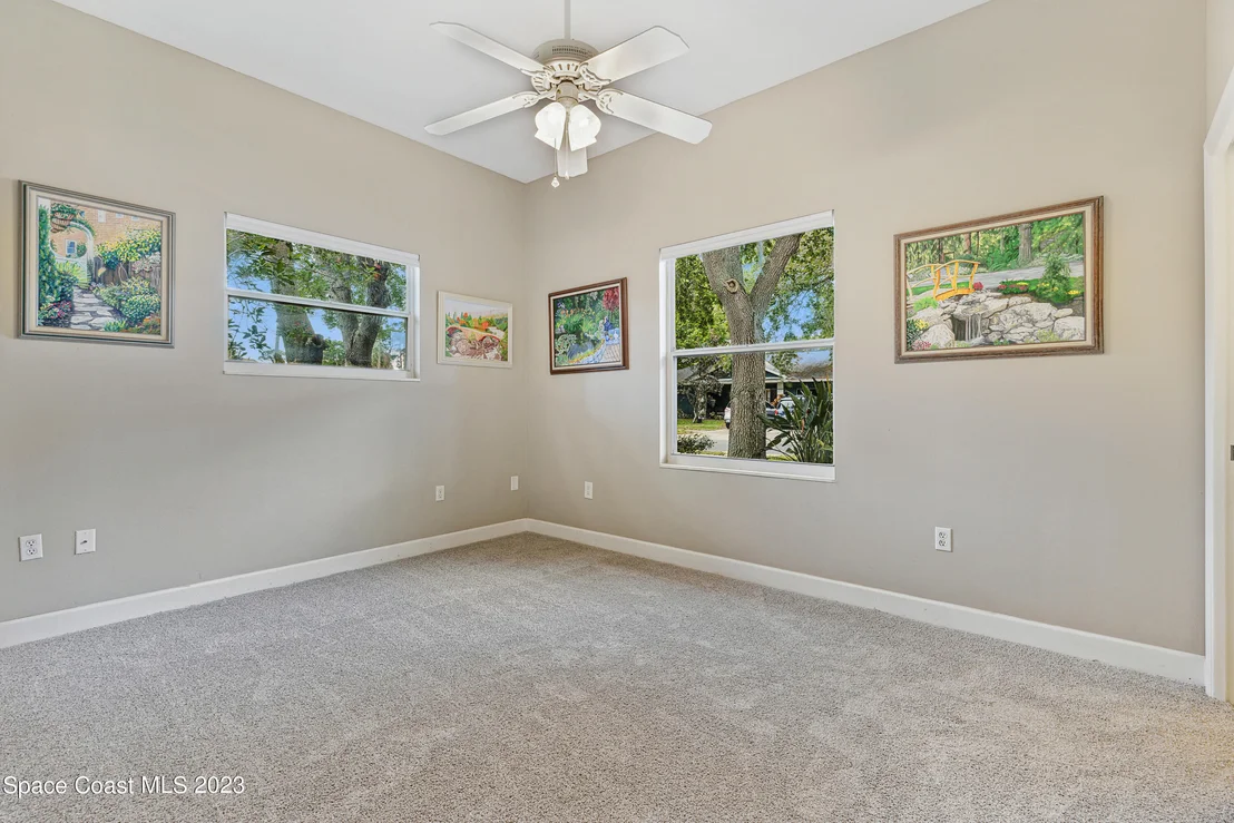 Photo of 1124 Fairlawn Drive