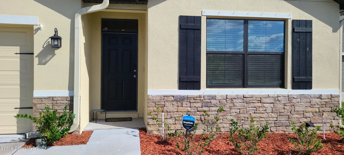 Photo of 548 Coyote Drive