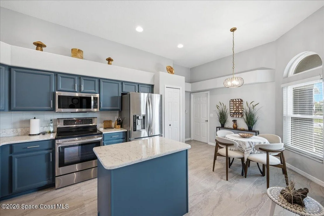 Photo of 4570 Portage Trail