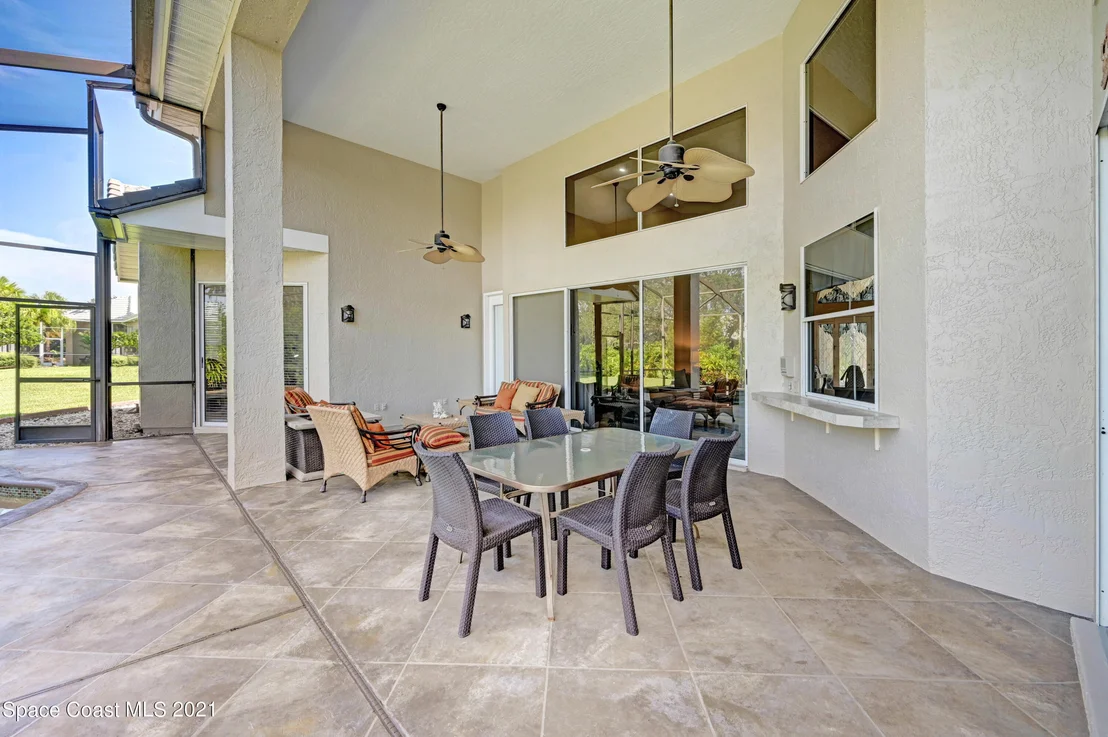 Photo of 742 Glengarry Drive