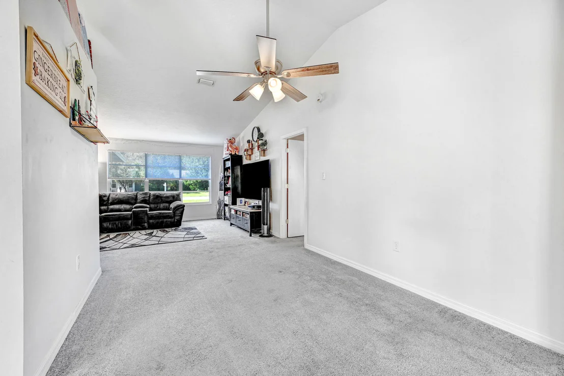 Photo of 5947 Cardiff Avenue