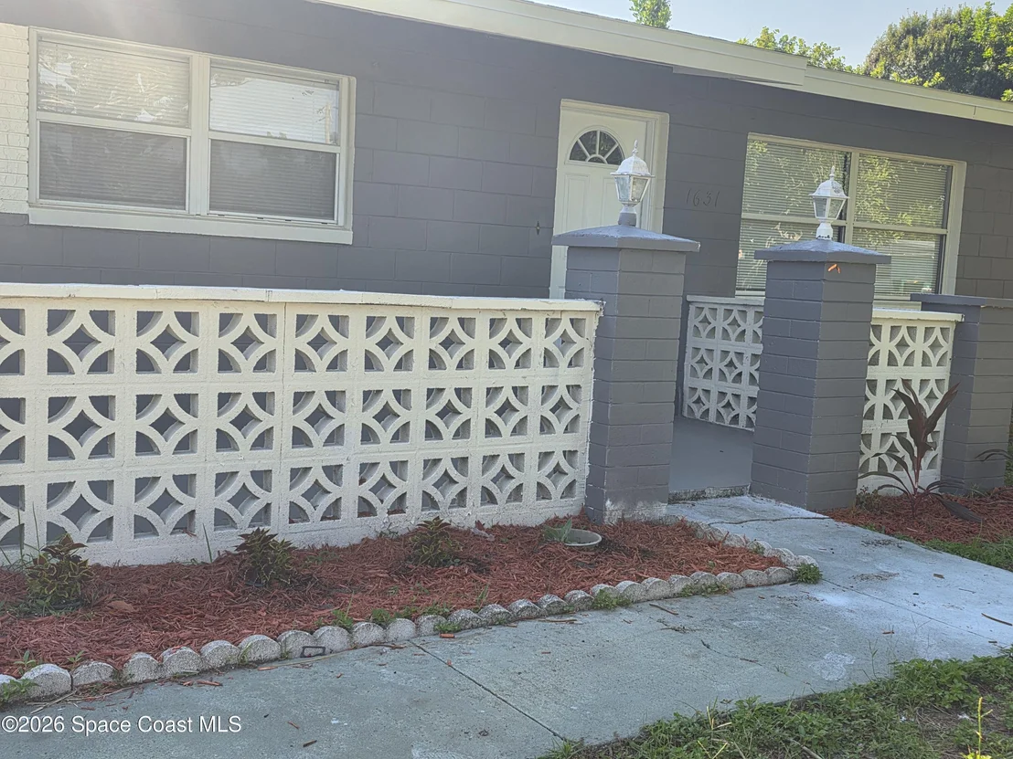 Photo of 1631 Albert Drive