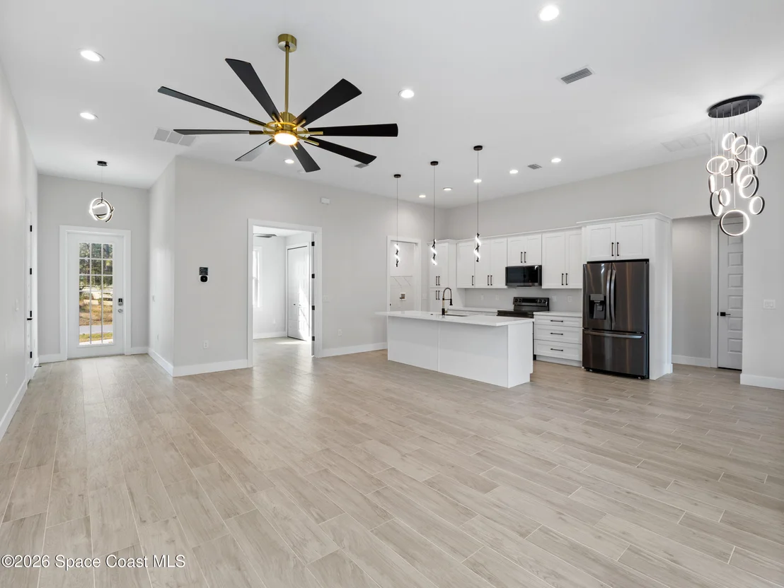 Photo of 2725 Fields Avenue SE