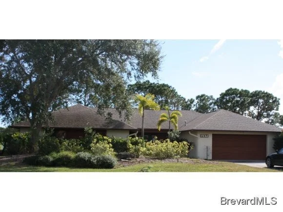 Photo of 983 Long Meadow Lane