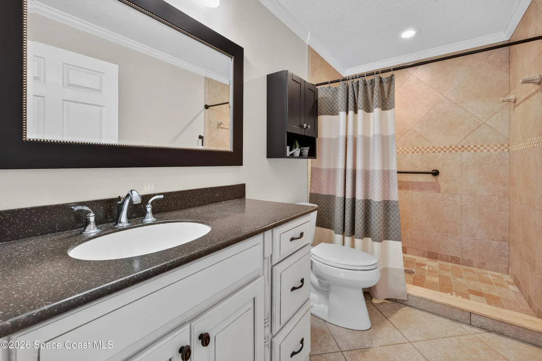 Photo of 5365 Pine Street