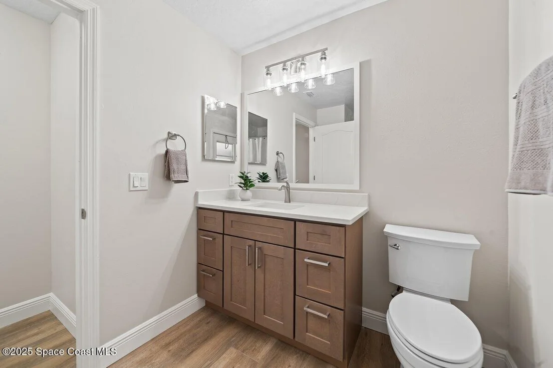 Photo of 5863 Newbury Circle