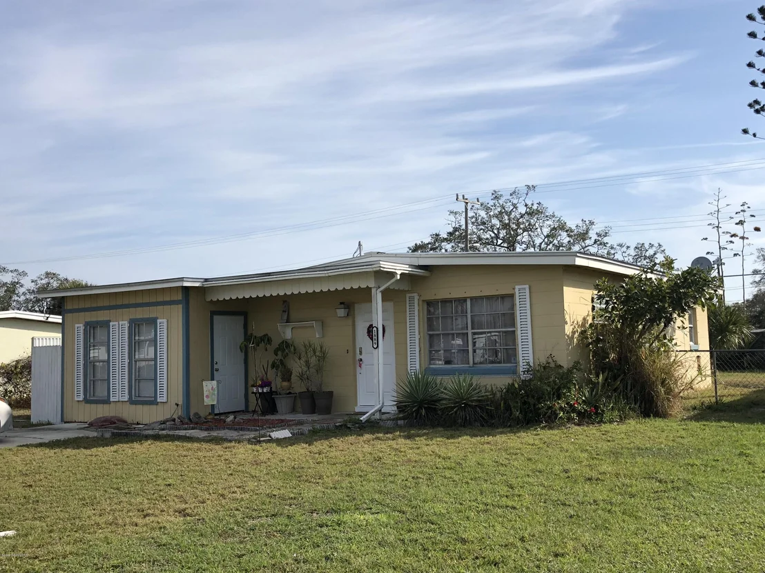 Photo of 1889 Cedarwood Drive