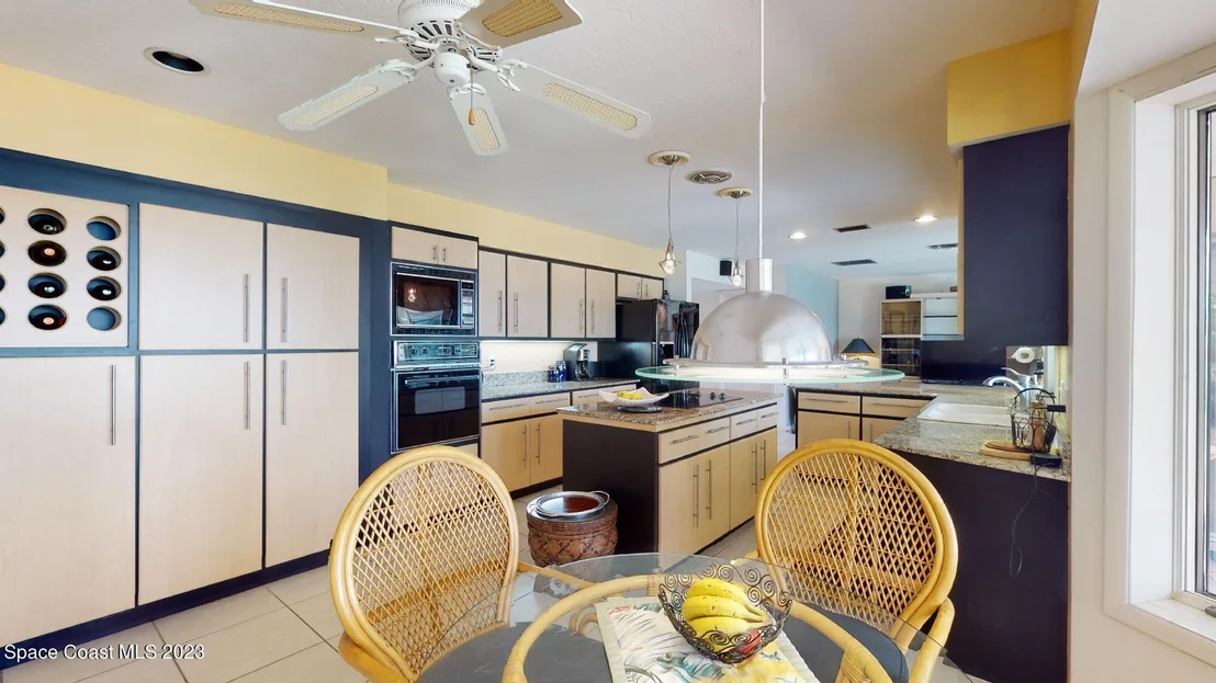 Photo of 421 Riverview Lane