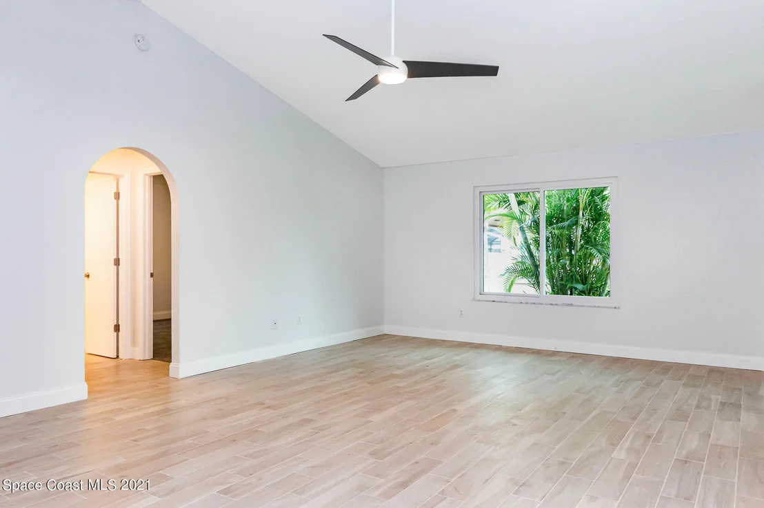 Photo of 933 Spanish Wells Drive