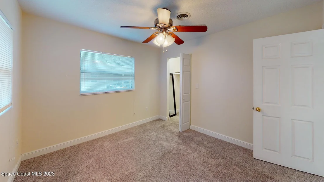 Photo of 1457 Albert Drive