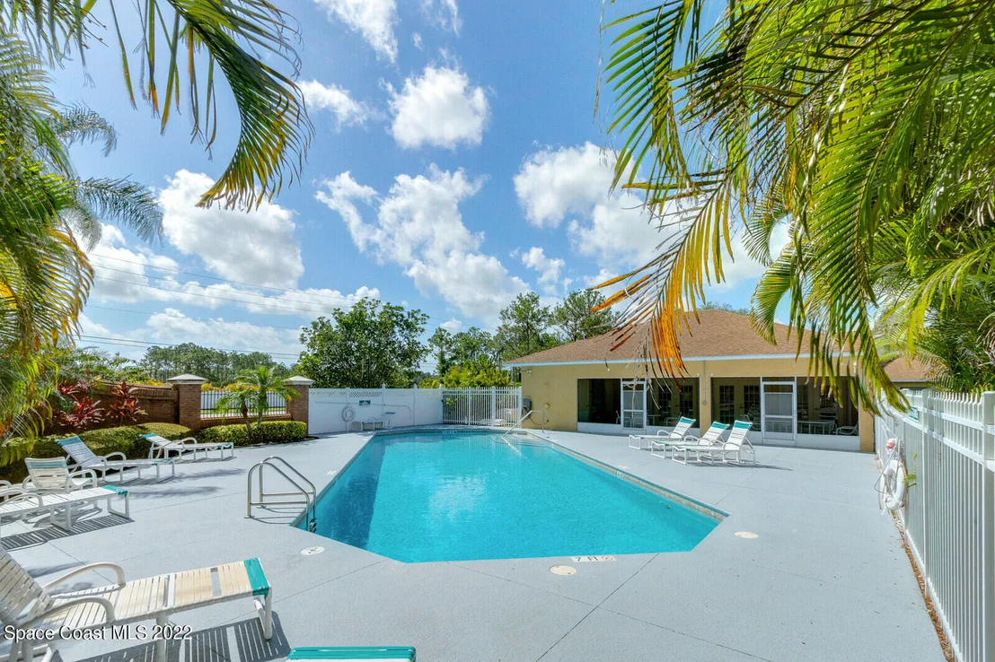 Photo of 2491 Stratford Pointe Drive