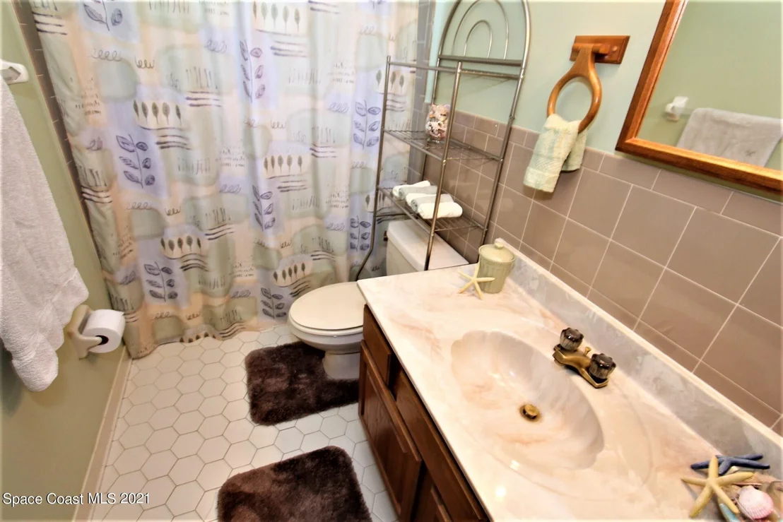 Photo of 4600 Burkholm Road