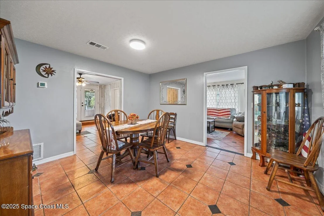 Photo of 4111 Pecan Street