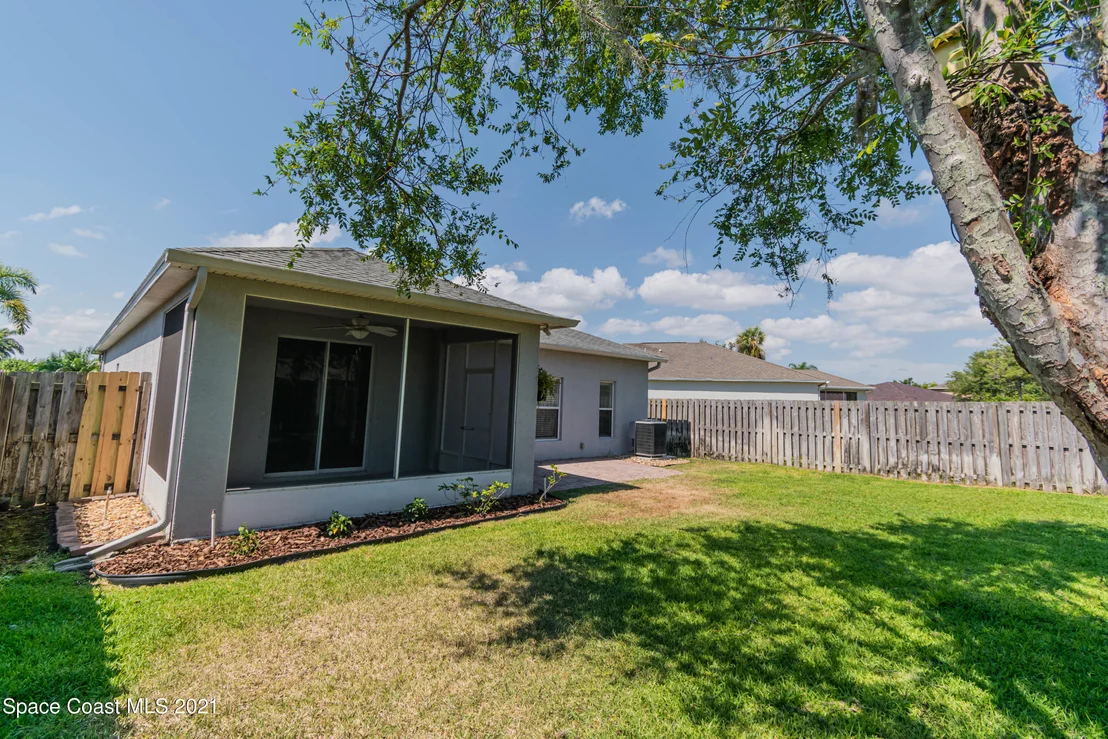 Photo of 1598 Maeve Circle