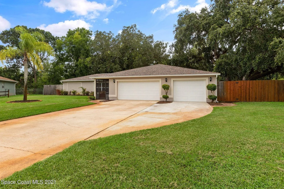 Photo of 2412 Devonswood Road