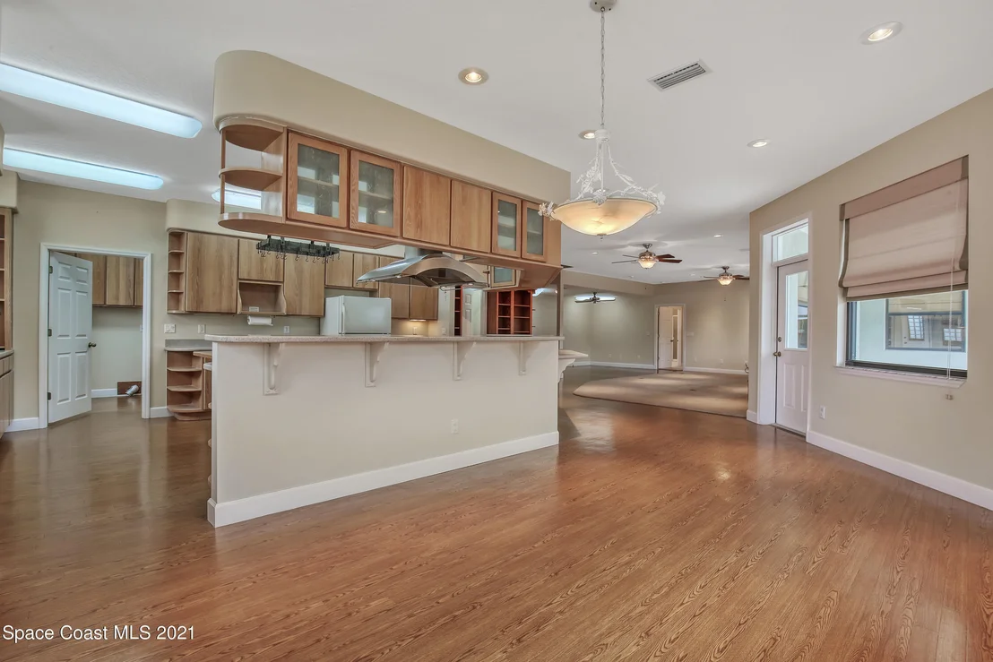 Photo of 457 Cardinal Drive