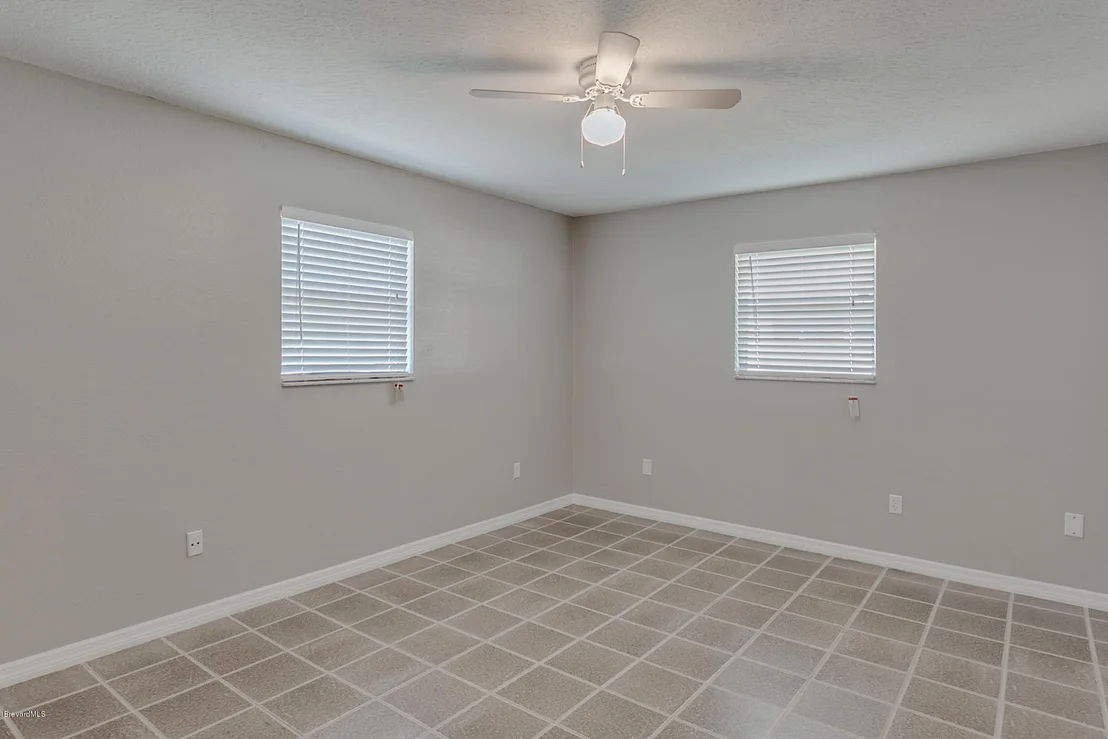 Photo of Unit 0 at 1835 Lansing Street