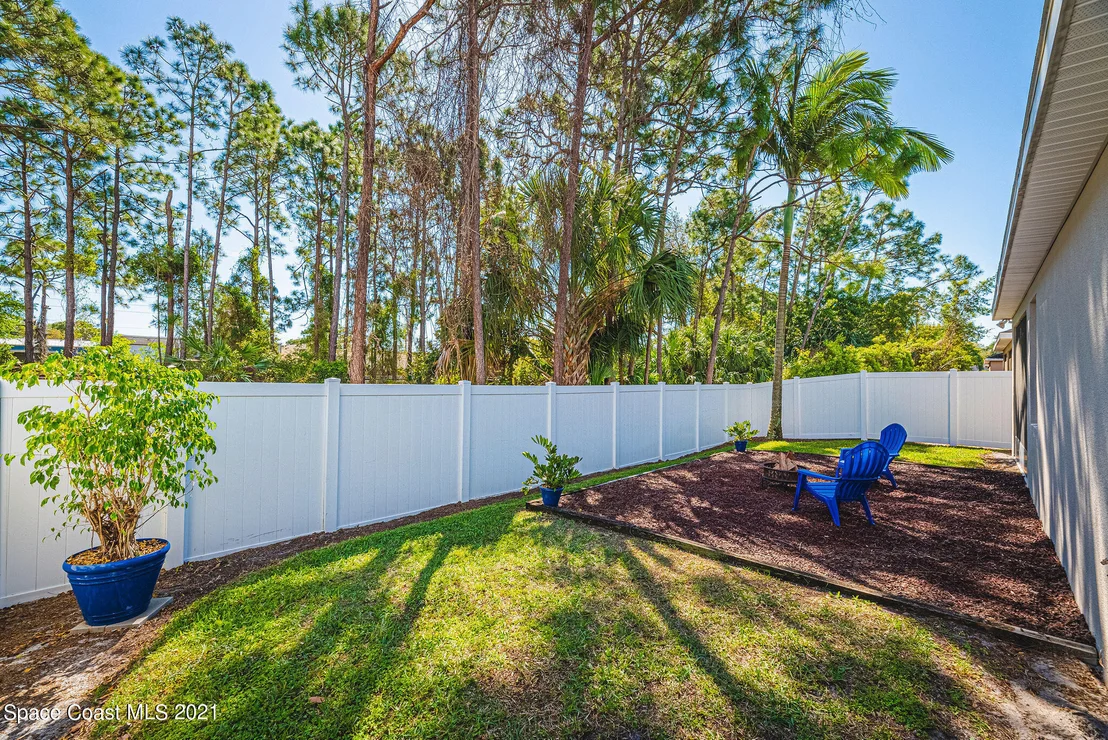 Photo of 401 Waterside Circle