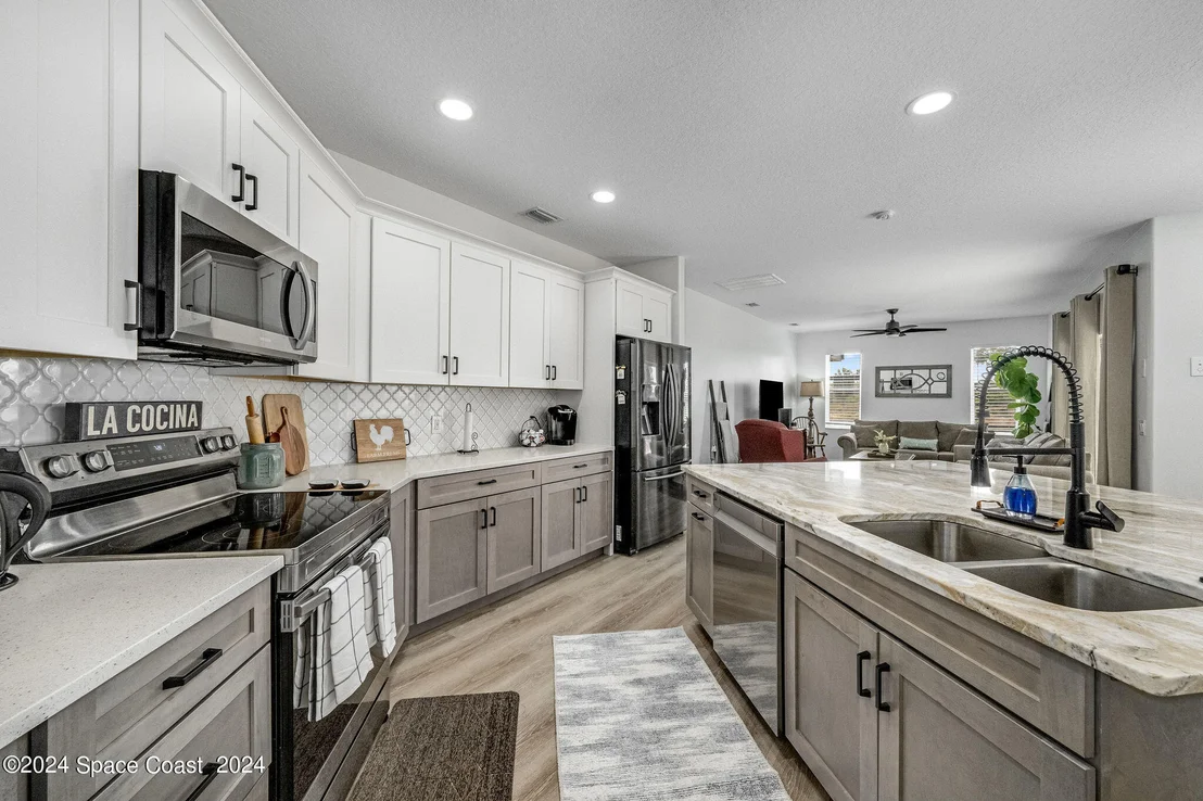 Photo of 1948 Windbrook Drive