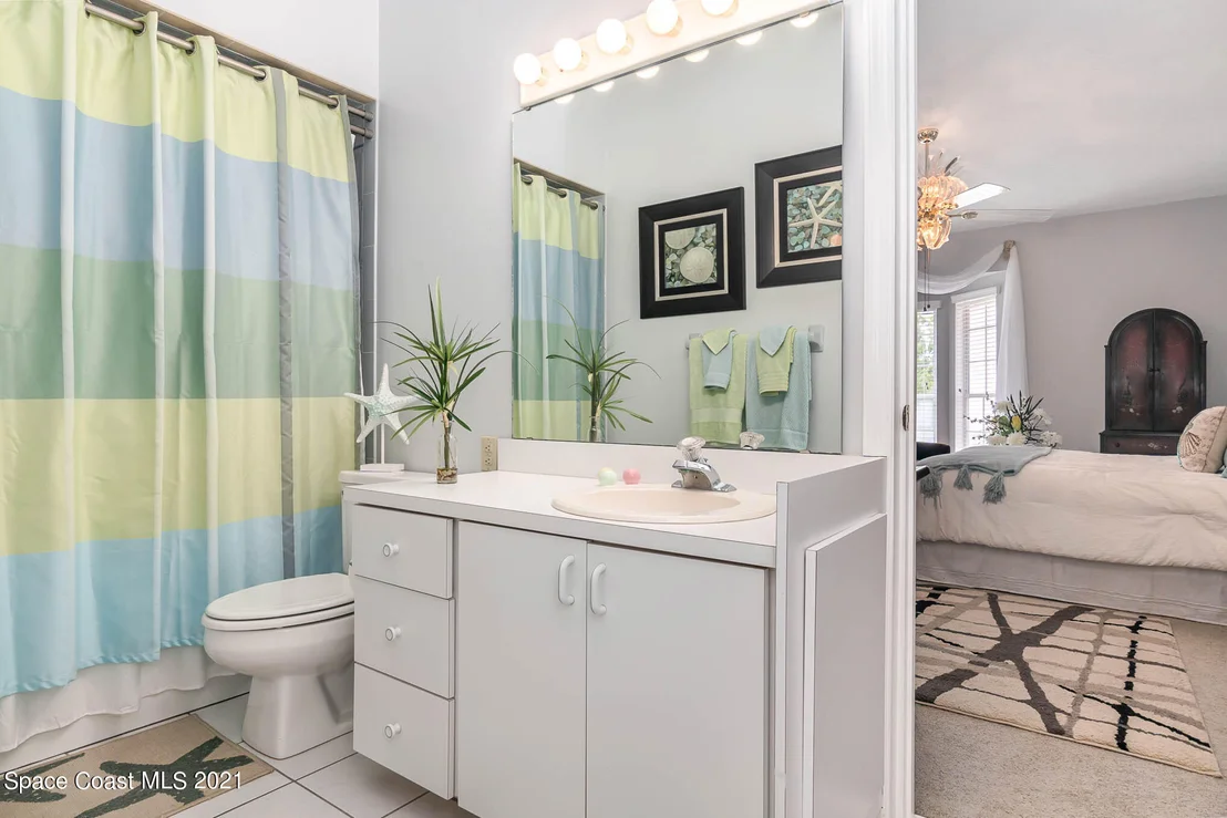 Photo of 1817 Laurel Oak Drive S