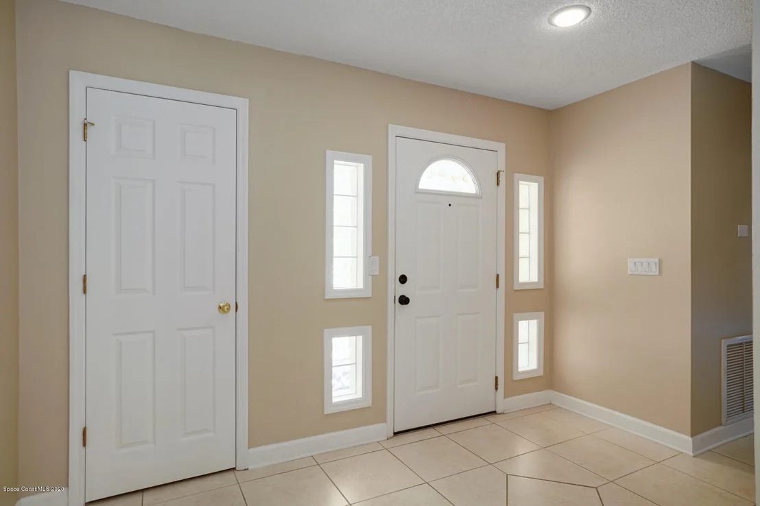 Photo of 2125 Linrose Lane