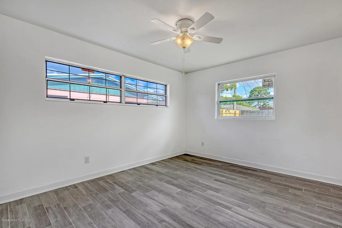 Photo of 984 Beacon Road