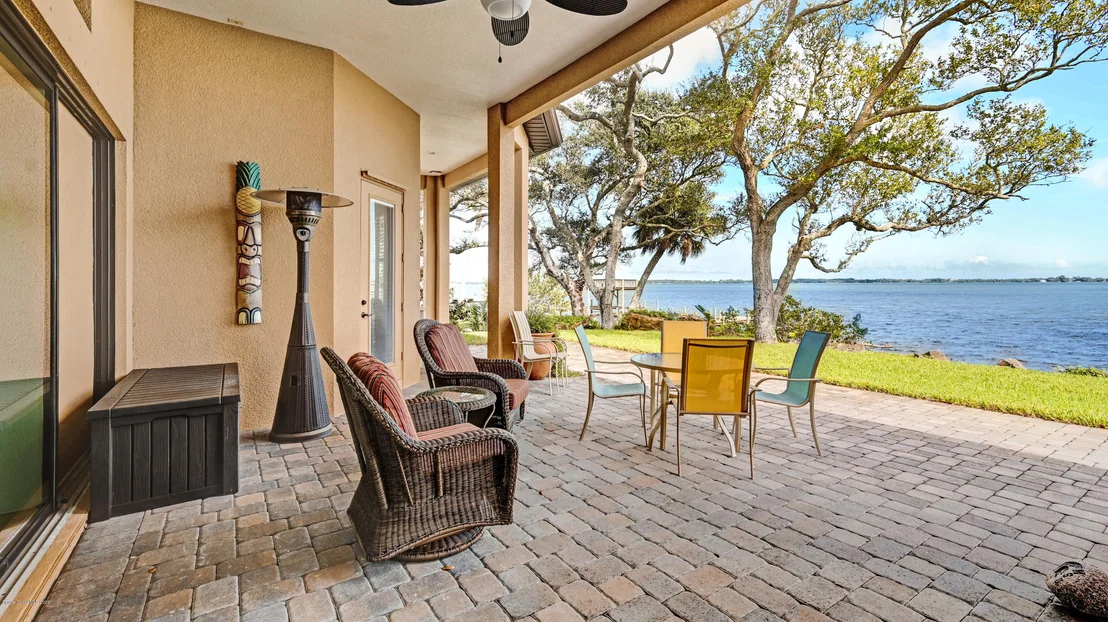 Photo of 3799 Riverside Drive