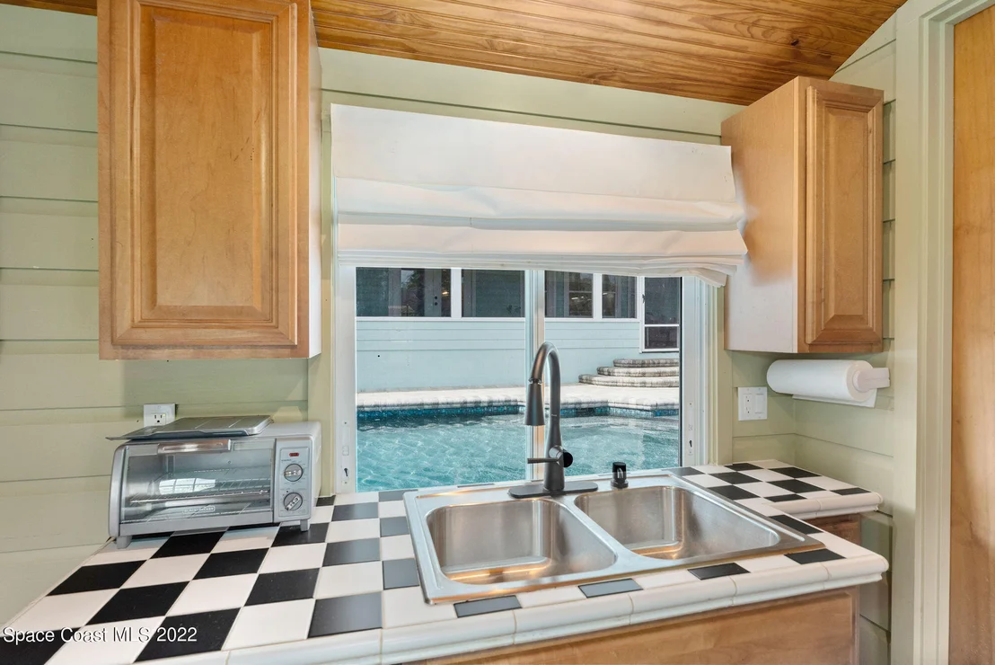 Photo of 416 Riverview Lane